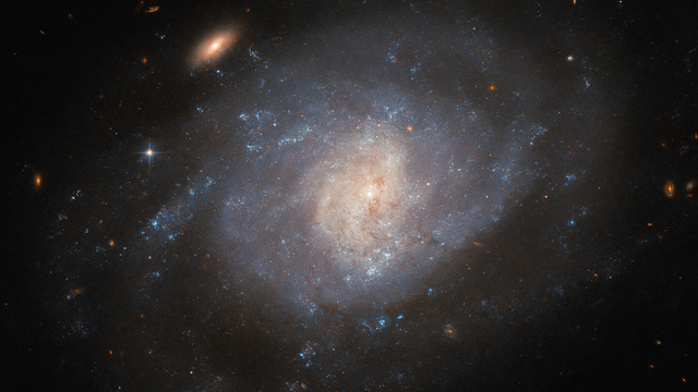 ESA/Hubble & NASA, C. Kilpatrick