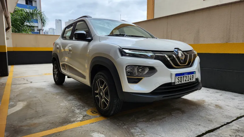 Review Renault Kwid E Tech   Pr tico  eficiente  essencial  mas caro demais - 91