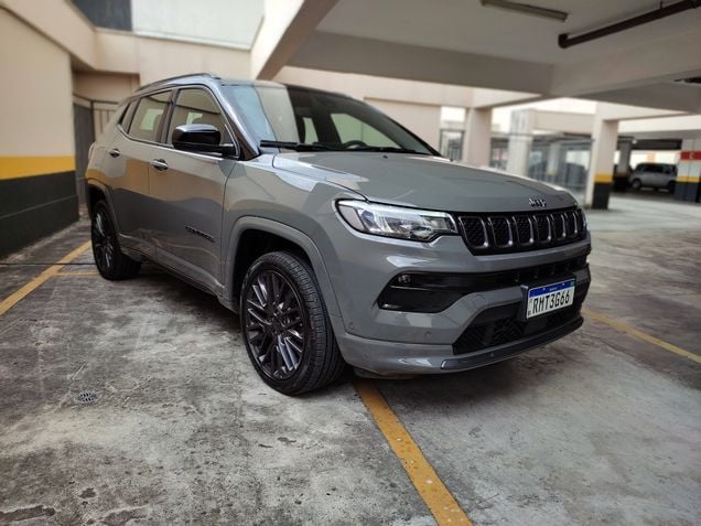 Qual versão do Jeep Compass vale mais a pena? - Canaltech