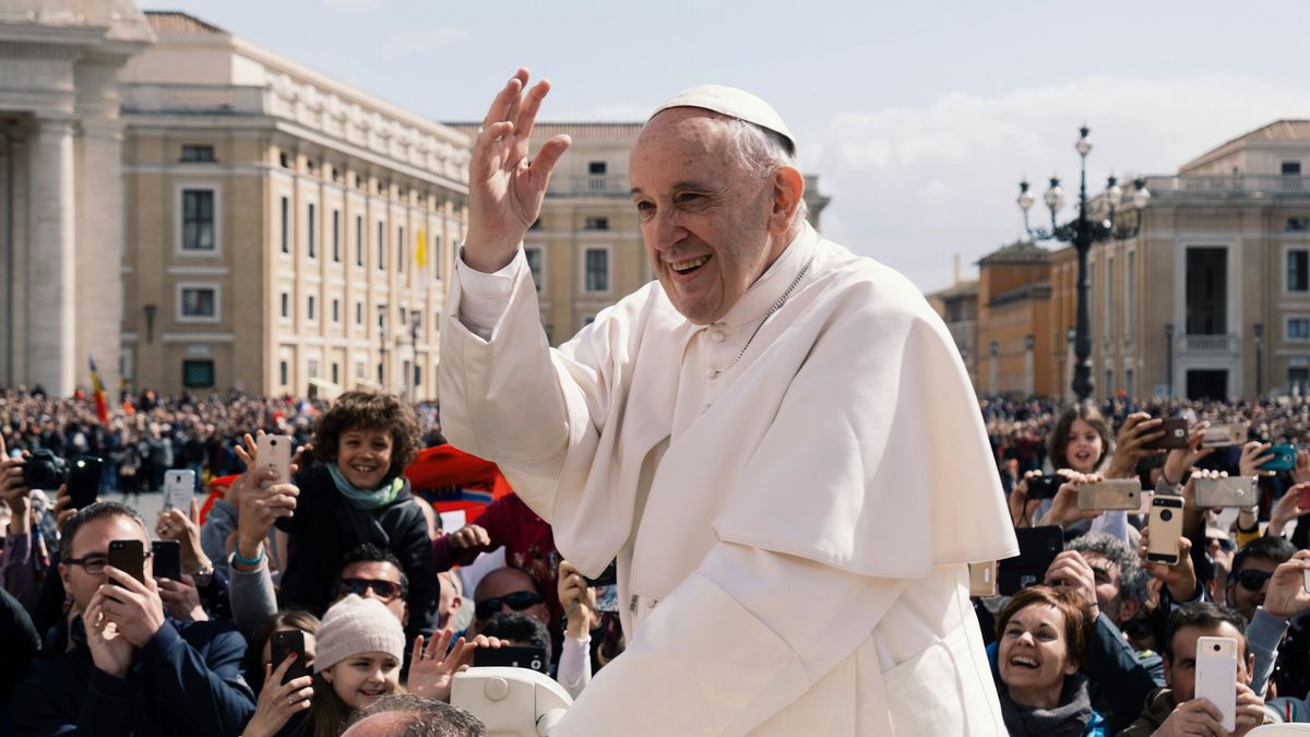 Líderes mundiais lamentam nas redes sociais a morte de papa Francisco