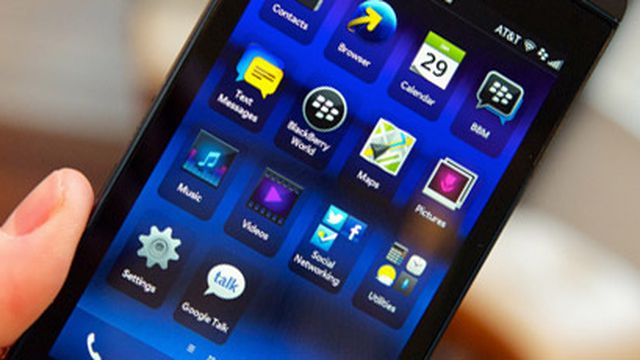 Hands On: Blackberry Q10 e Z10, aparelho com BB10 que será lançado no Brasil