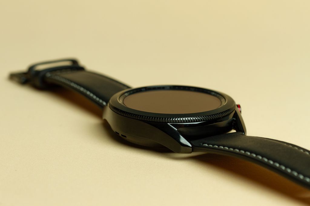 Galaxy Watch 3, lançado no ano passado, usa o sistema Tizen (Imagem: Canaltech)
