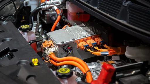 Bateria de metal de lítio poderia fazer carro elétrico carregar em até 20 min