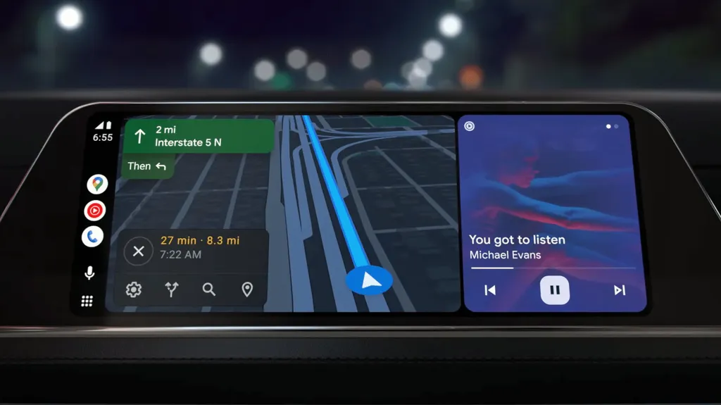 Os novos ícones na lateral e a tela divida são destaques do Android Auto 2023 (Imagem: Reprodução/Google)