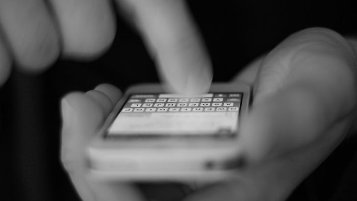 É possível receber SMS com chip bloqueado?