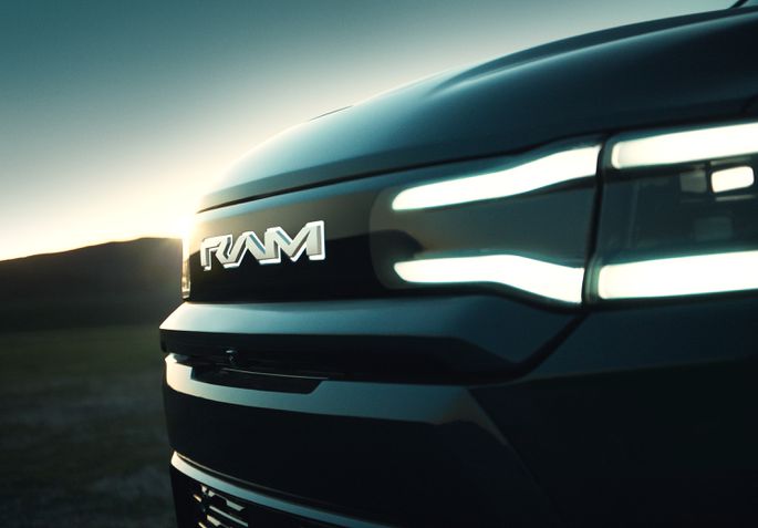 RAM 1500 REV