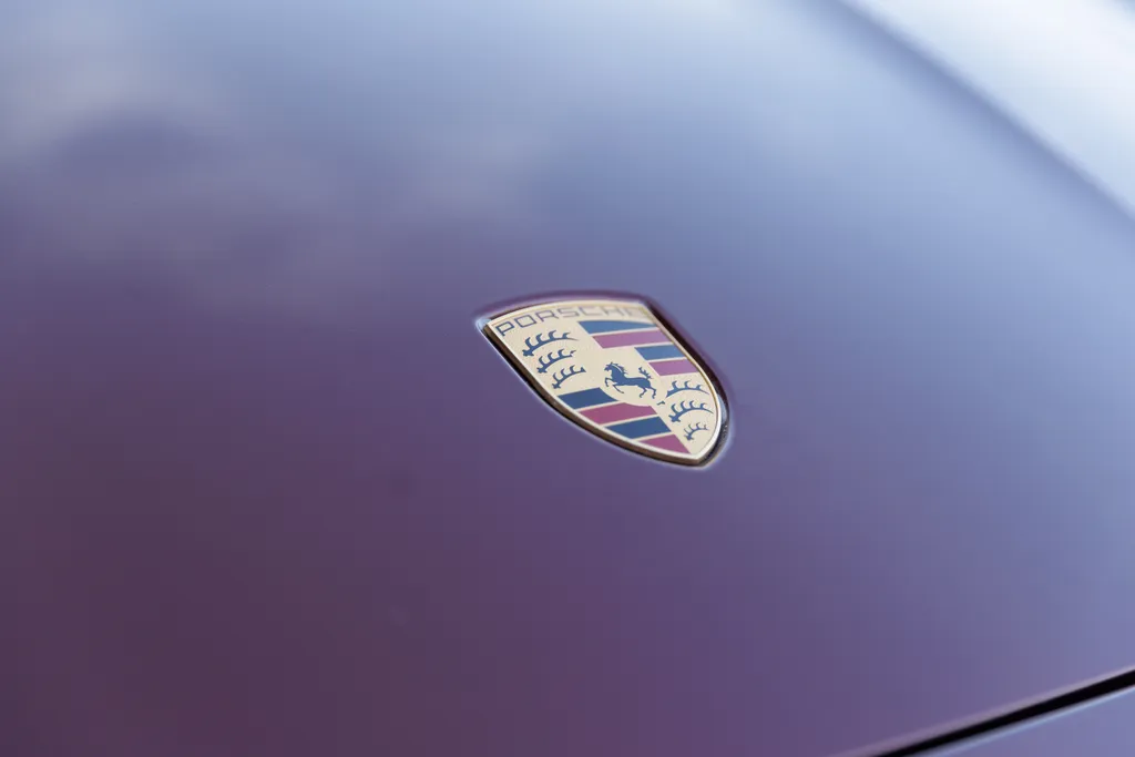 Revisoes em concessionárias oficiais da Porsche são essenciais, mas custam caro (Imagem: Ivo Meneguel Jr./Canaltech)