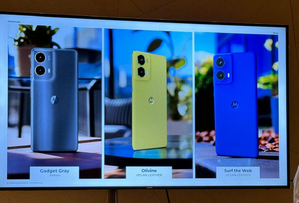 Celular será vendido em três opções de cores  (Imagem: Fabrício Vitorino/Canaltech)