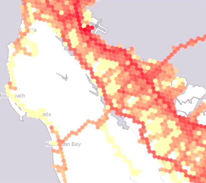 Exemplo de uso de hexágonos em mapas pela Uber, mostrados em conferência da empresa (Foto: Reprodução/Youtube "Uber Engineering")