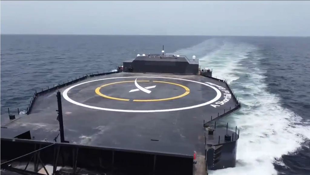 O droneship A Shortfall of Gravitas a caminho da costa da Flórida (Imagem: Reprodução/Elon Musk/SpaceX)