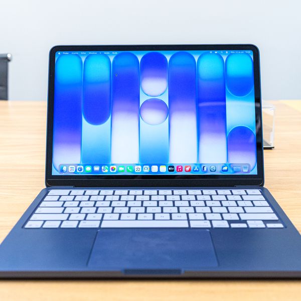 Preço do MacBook Neo despenca quase R$ 2.000 com cupom exclusivo
