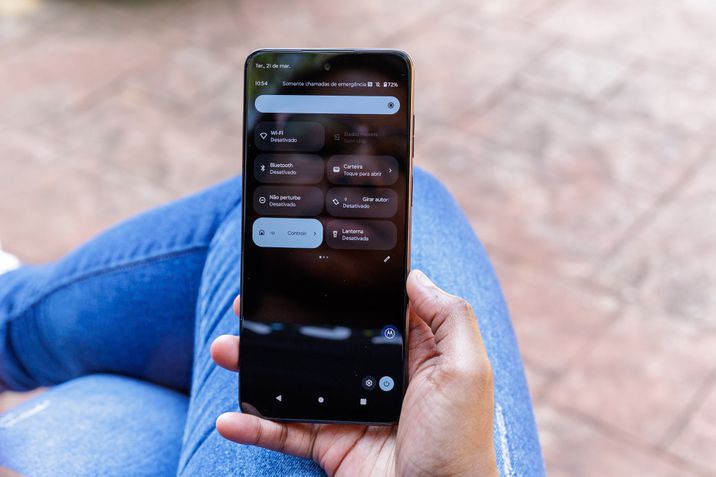 Moto G73 central