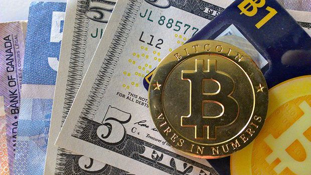 Bitcoin apresenta nova alta e passa a marca dos US$ 8 mil; mercado pede cuidado