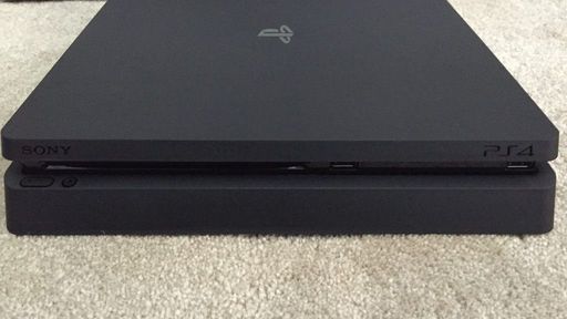 Sony está tentando remover publicações sobre o PS4 Slim no Facebook