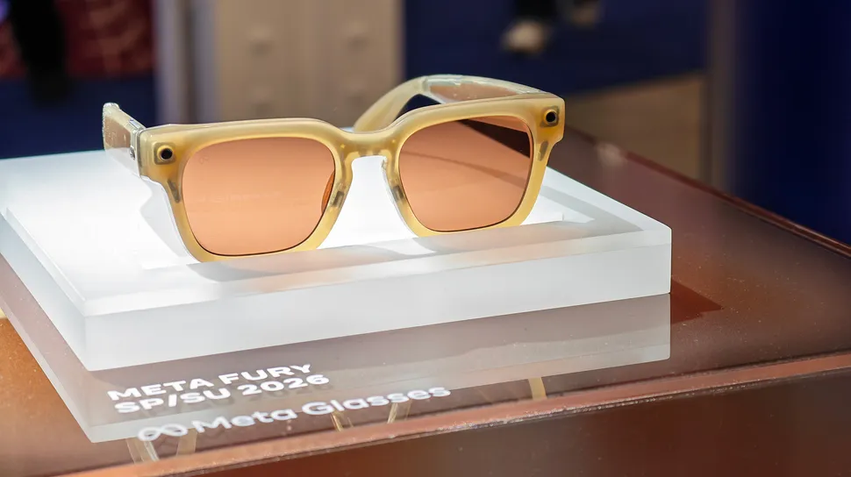 Ray-Ban Meta Kylie Jenner