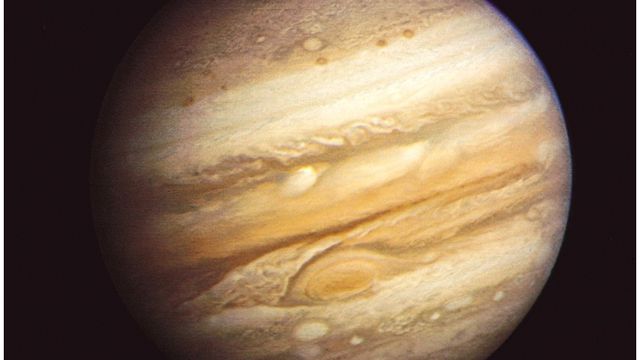 Cientistas da Nasa confirmam a existência de oceano em lua de Júpiter