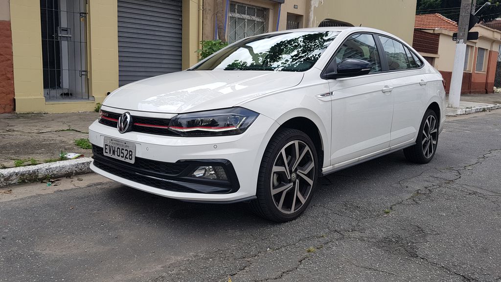 Análise  Volkswagen Tiguan R-Line leva tecnologia e esportividade às  famílias - Canaltech