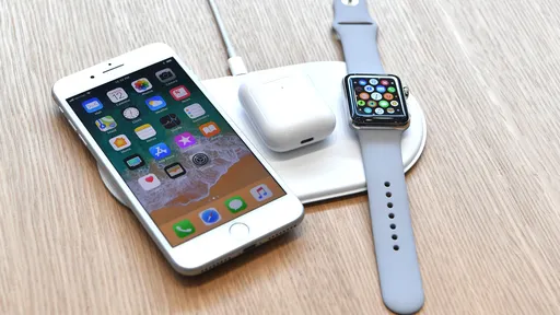 AirPower: base sem fio da Apple carrega mais de um dispositivo simultaneamente