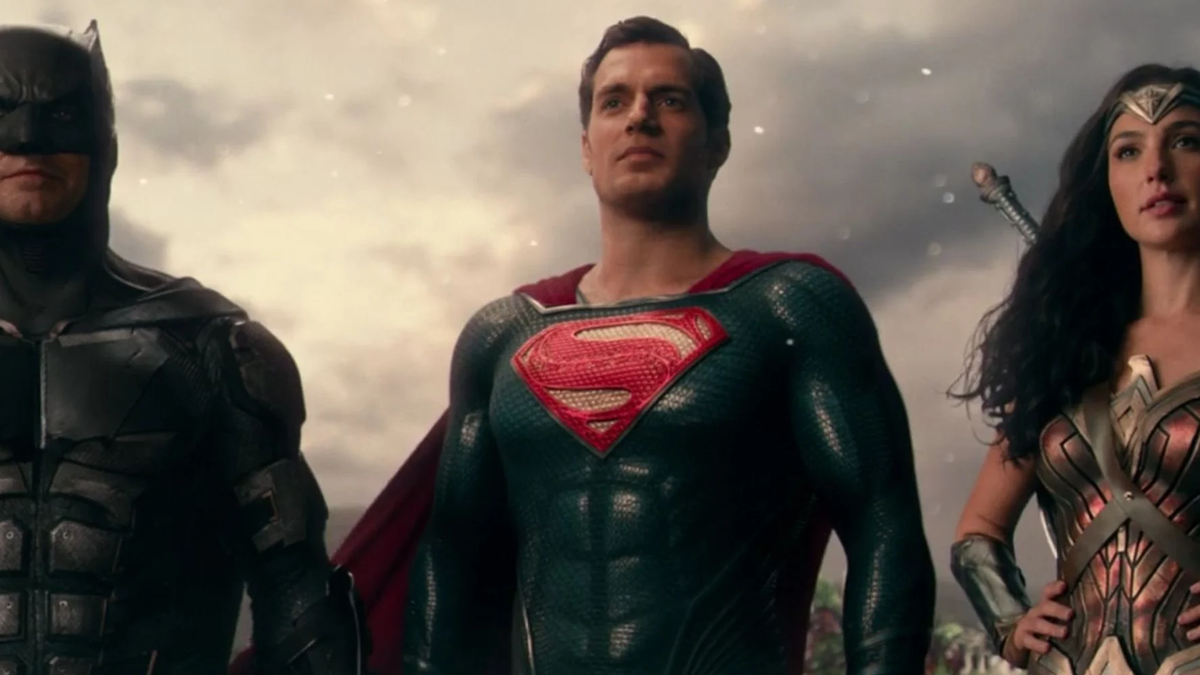 Saída de Henry Cavill do papel de Superman pode não acontecer