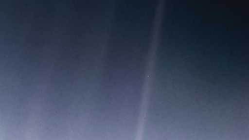 Pálido Ponto Azul: NASA remasteriza icônica foto da Terra vista a 6 bi de km