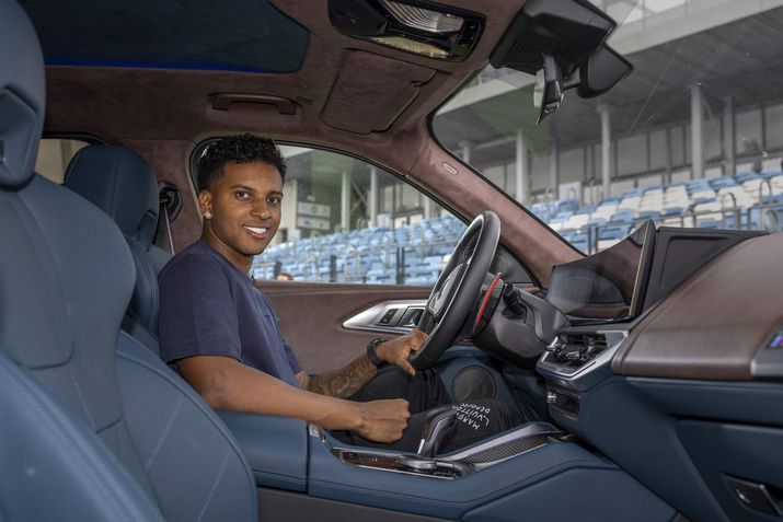 Carros jogadores Real Madrid (20224)