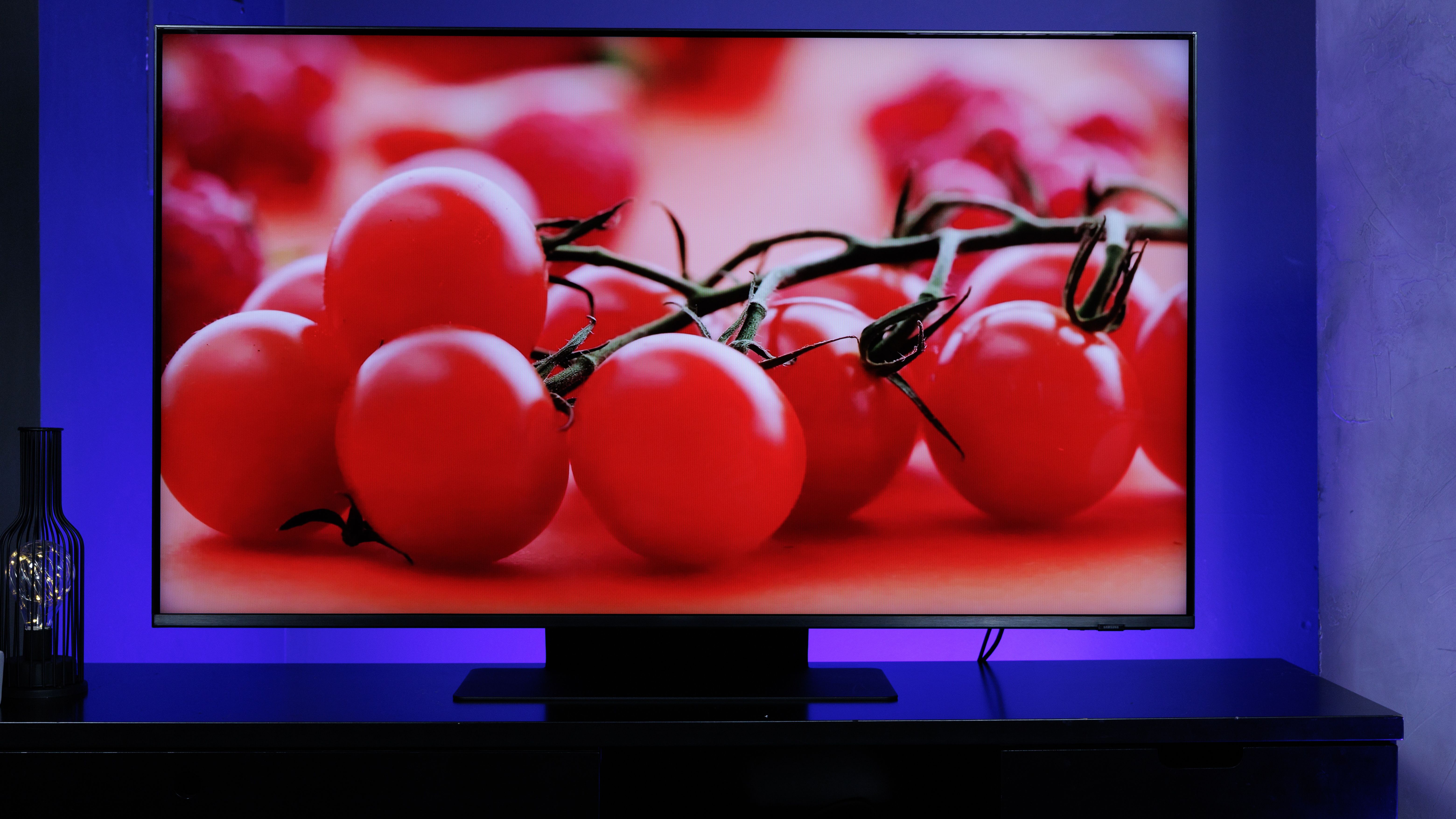 Samsung lança no Brasil TV Neo QLED QN90 com Gaming Hub e tela de