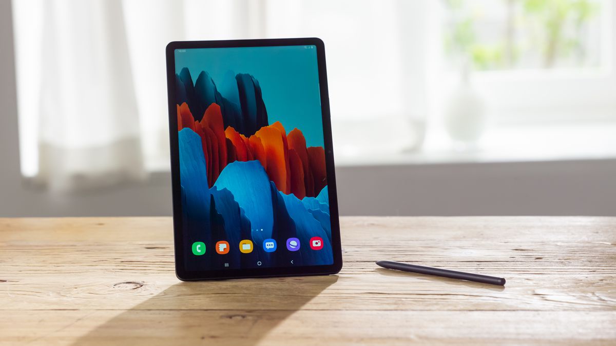 Galaxy Tab S8 Ultra pode trazer tela gigante de notebook e bateria