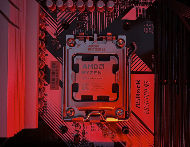 AMD Ryzen 7 8700G