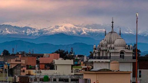 Himalaia volta a ser visível na Índia após lockdown de 21 dias
