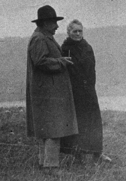 Albert Einstein e sua amiga Marie Curie em 1929