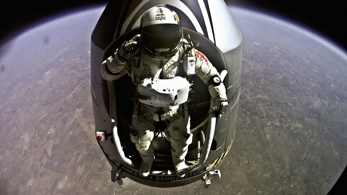 Quem foi Felix Baumgartner? Recorde dia em que homem saltou da "borda do espaço"