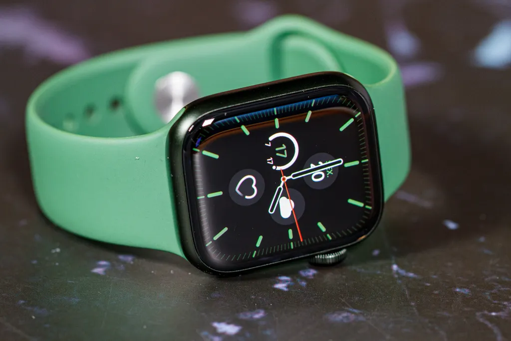 Apple Watch Pro pode ter uma tela 7% maior que o Apple Watch Series 7 (Imagem: Ivo Meneghel Jr/Canaltech)