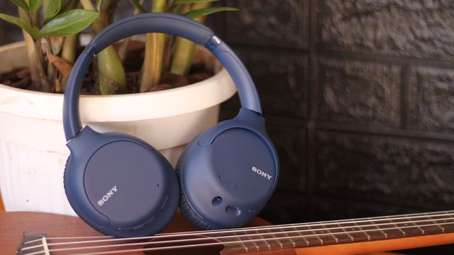 Fone Sony WH-CH710N fotografado por Luciana Zaramela para o Canaltech