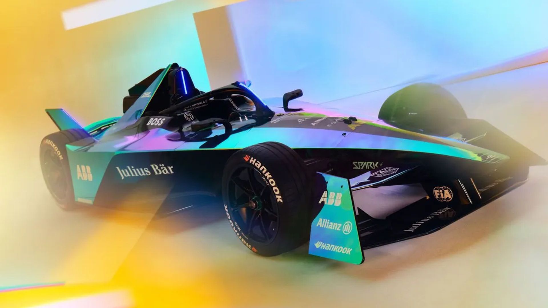 Fórmula E apresenta a geração de carros de corrida mais rápida e