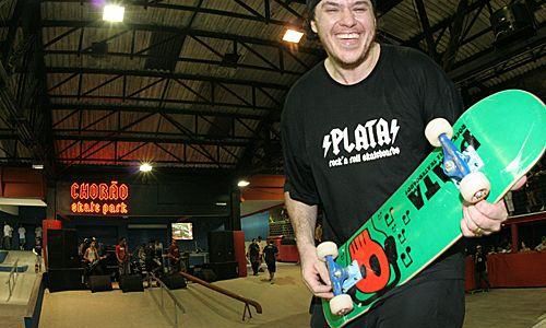 Chorão, vocalista do Charlie Brown Jr.: petições online e pelo menos um skatista profissional pedem a inclusão do músico brasileiro, falecido em 2013, em 