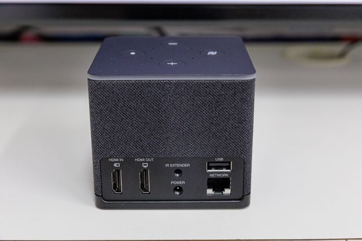 Fire Tv Cube traseira