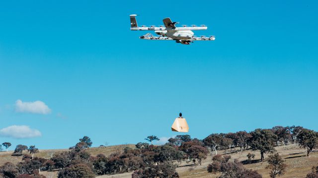 Empresa começa a testar delivery de remédios e burritos com drones