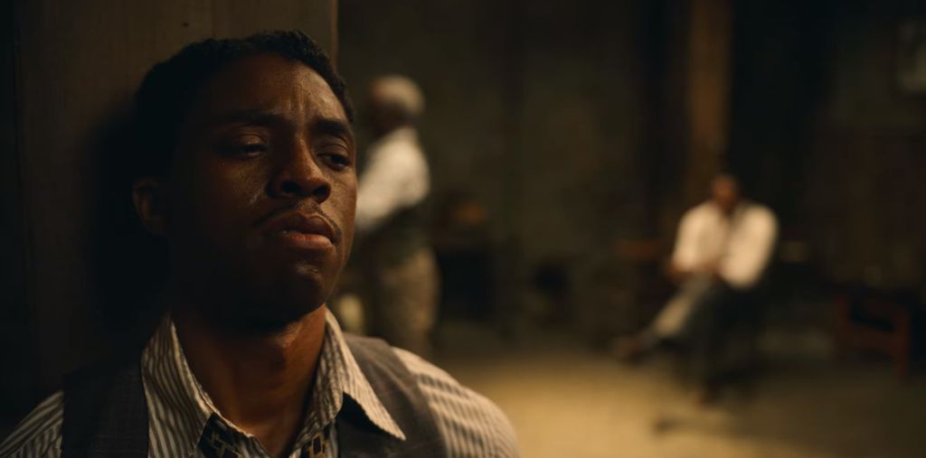 Chadwick Boseman em cena de A Voz Suprema do Blues. (Imagem: Reprodução/Netflix)
