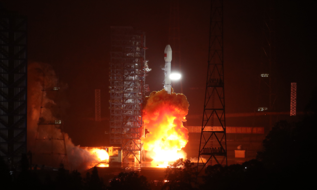 A constelação chinesa, que ganhou doze satélites com o lançamento de maio, deverá ter 2.800 satélites realizando processamento de dados no espaço (Imagem: CASC)
