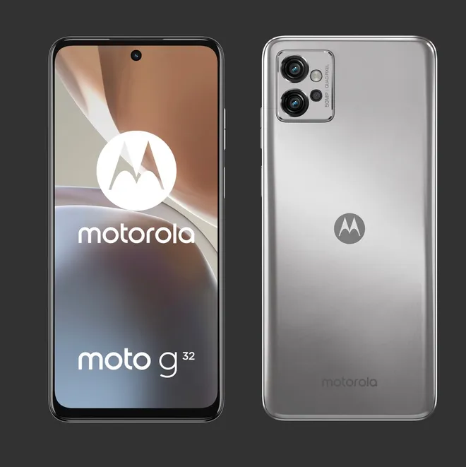 Moto G32 tem três câmeras traseiras (Imagem: Divulgação/Motorola)