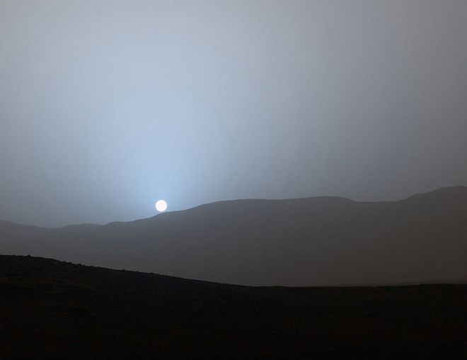 Pôr do Sol azul, observado pelo rover Curiosity, em Marte (Imagem: Reprodução/ NASA/JPL-Caltech/MSSS/Texas A&M Univ.)