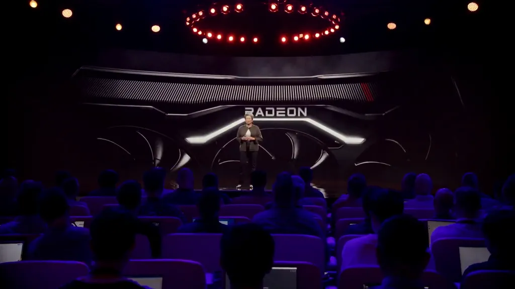 Novos rumores indicam que a Radeon RX 7900 XT pode estrear trazendo 20 GB de VRAM, um aumento notável de 4 GB frente à RX 6900 XT (Imagem: AMD/YouTube)