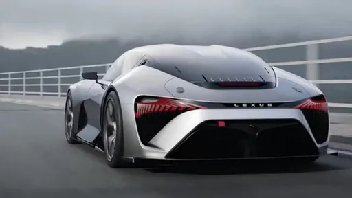 Lexus terá supercarro elétrico com autonomia e desempenho “monstruosos”