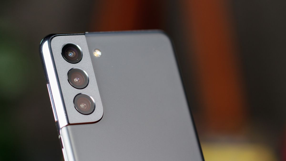 Amado e odiado, Galaxy S21 dá último suspiro; veja o que fazer se ainda tiver um