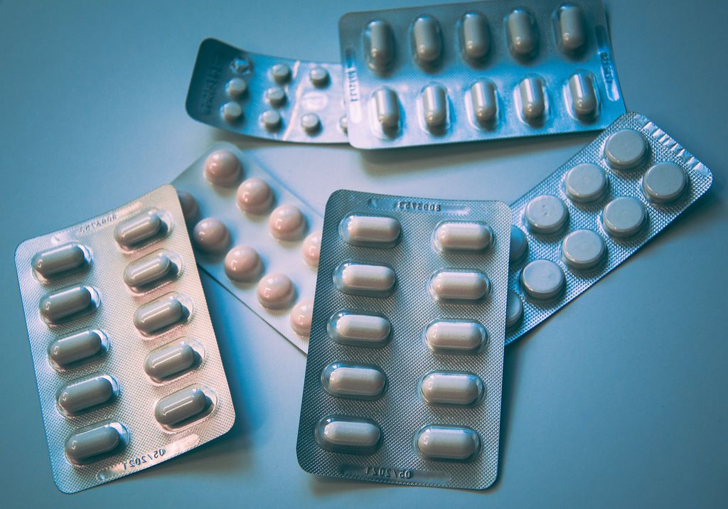 Aspirina pode ser eficaz contra casos graves da COVID-19 (Imagem: Reprodução/ Christine Sandu/ Unsplash)
