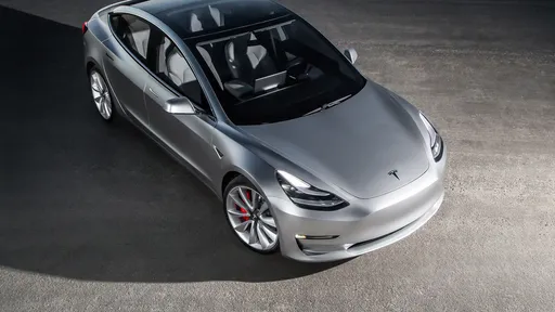 Tesla Model 3 estava com o piloto automático ligado em acidente na Flórida