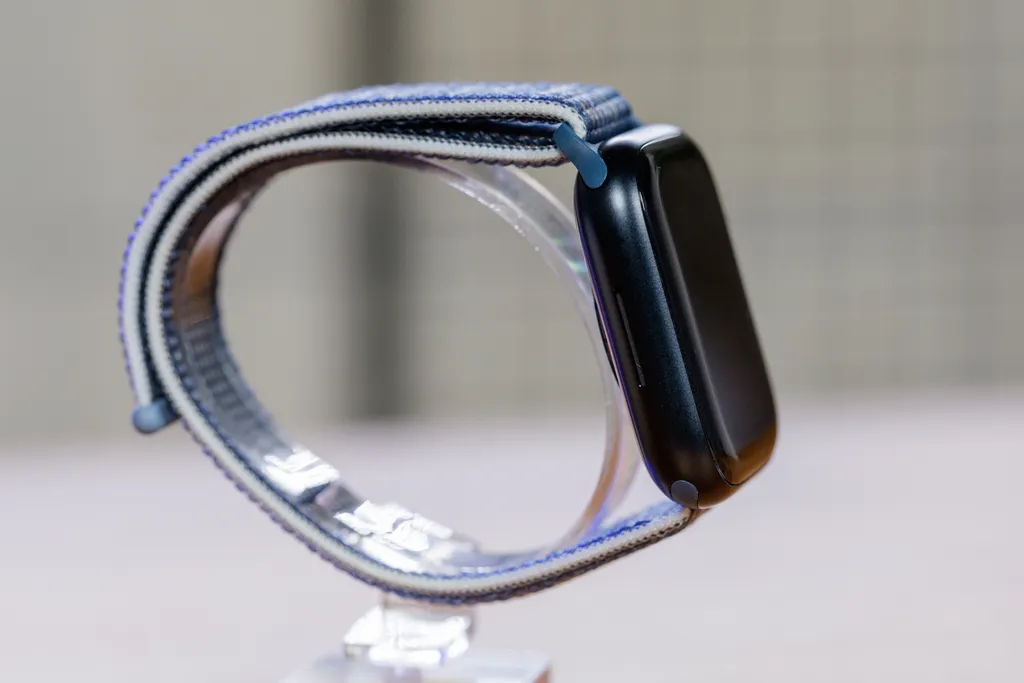 Apple Watch Series 8 é o novo smartwatch da Apple (Imagem: Ivo Meneghel Jr/ Canaltech)