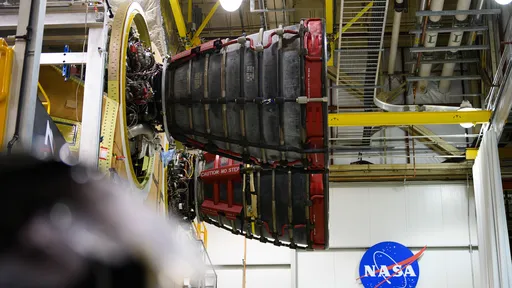 NASA finaliza foguete SLS, que levará astronautas de volta à Lua