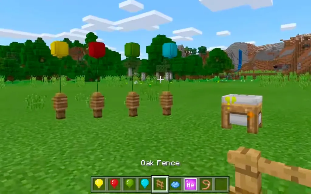 Amarre os balões em cercas no Minecraft (Captura de tela: André Magalhães)
