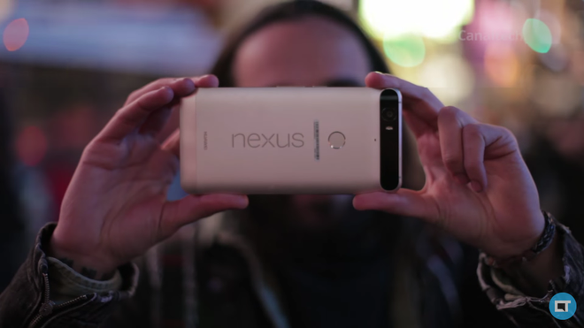 O módulo saltado do GT 2 Pro lembra o visto no Nexus 6P (Imagem: Canaltech)